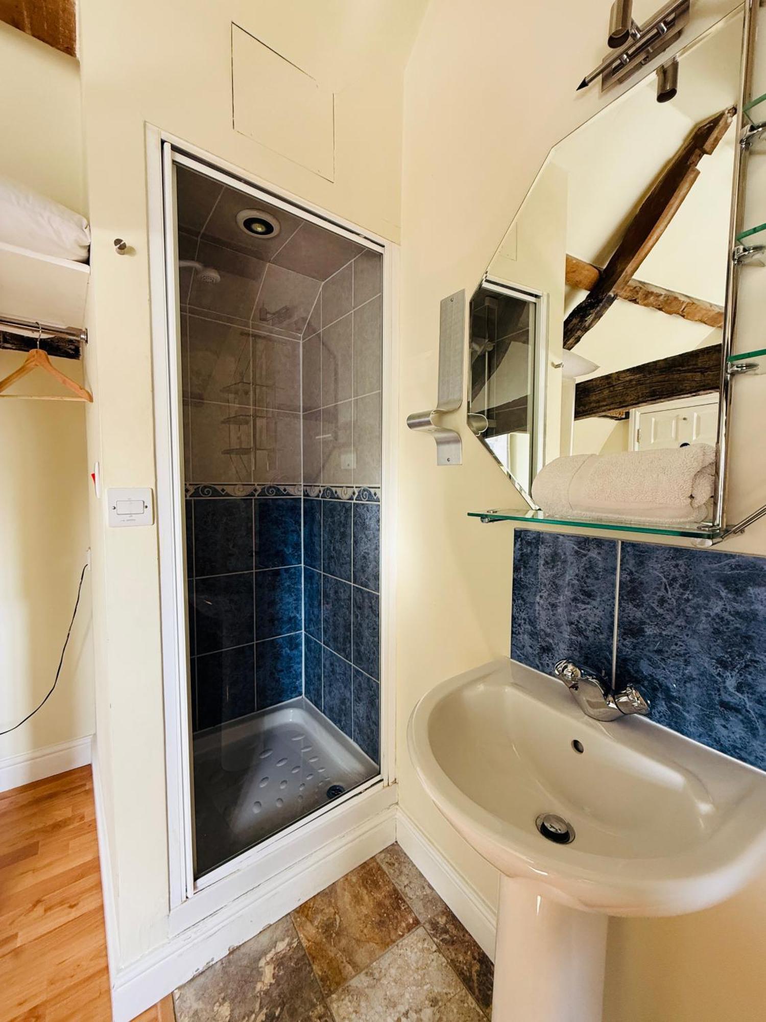 The Vale Hotel Cricklade Chambre photo