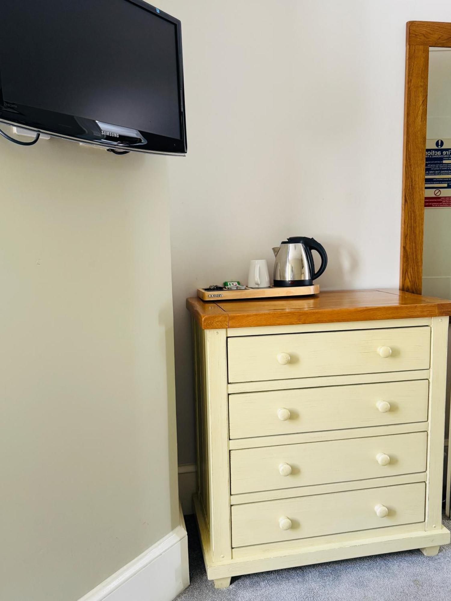 The Vale Hotel Cricklade Chambre photo