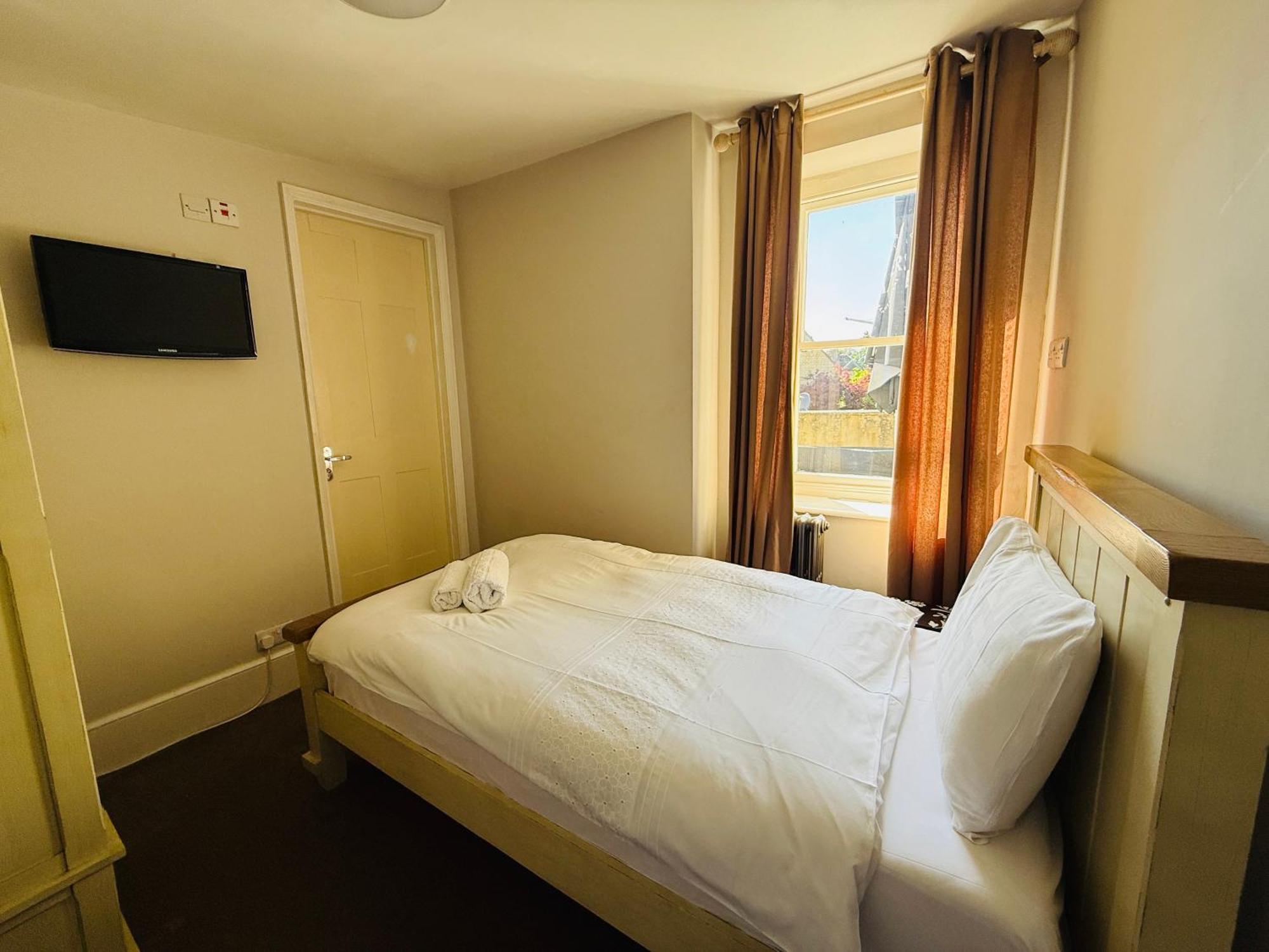 The Vale Hotel Cricklade Chambre photo
